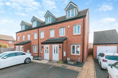 3 bedroom end of terrace house to rent, De La Warr Drive, Banbury, Oxfordshire