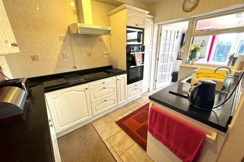 2 bedroom bungalow for sale, Leaford Avenue, Denton, Manchester