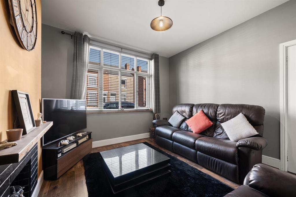 Living Room to window.jpg
