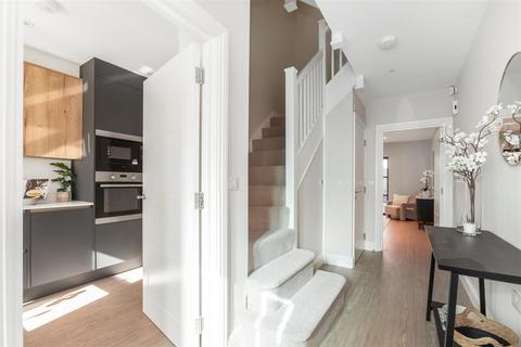 undefined, 18 Haling Park Road, South Croydon CR2