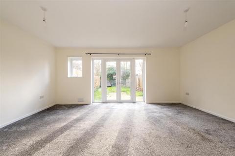 3 bedroom terraced house for sale, 75 Brett Green, Layham