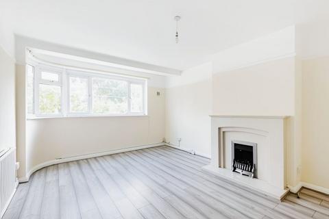 2 bedroom flat to rent, Hambledon Gardens, London SE25