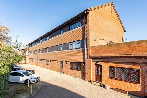 1 bedroom apartment for sale, Cambridge Road, Ware SG11