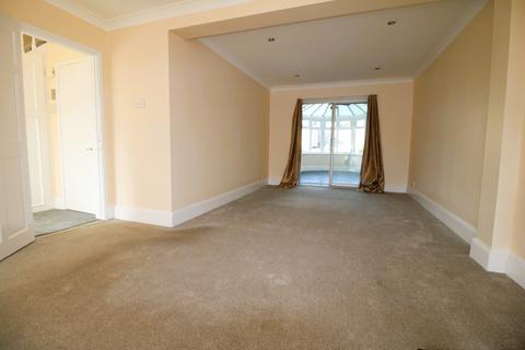 29 Kerry Drive, Upminster, RM14 1JB
