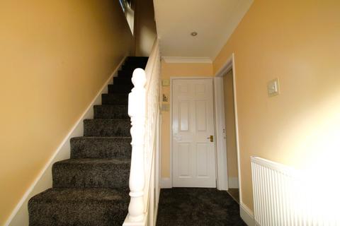 29 Kerry Drive, Upminster, RM14 1JB