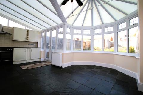 29 Kerry Drive, Upminster, RM14 1JB