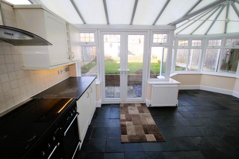 29 Kerry Drive, Upminster, RM14 1JB