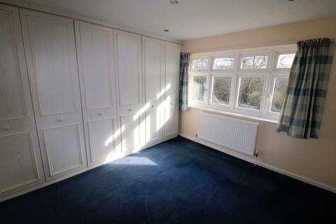 29 Kerry Drive, Upminster, RM14 1JB