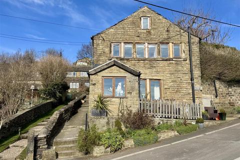 3 bedroom detached house to rent, Near Bank, Shelley, Huddersfield, HD8 8LS