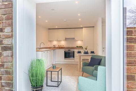 undefined, 6 Crewkerne Place, Bridport