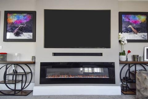 2 Cooper Drive, Herne Bay, CT6 5FF