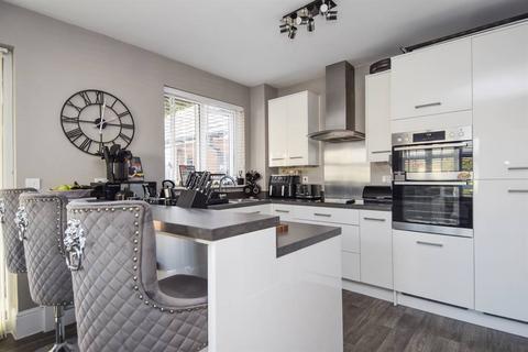 2 Cooper Drive, Herne Bay, CT6 5FF