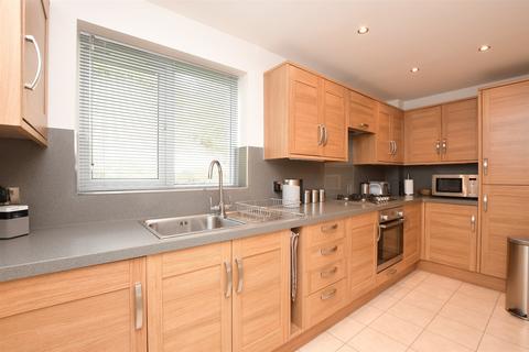 2 bedroom apartment for sale, Southview Road, Warlingham, Surrey