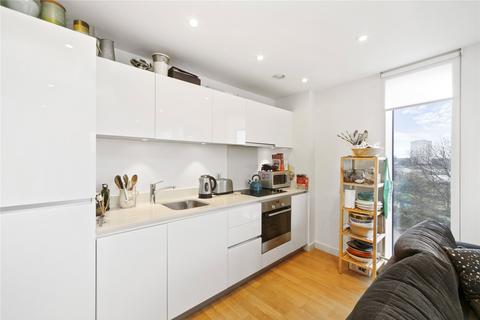 2 bedroom flat to rent, Goodchild Road London N4