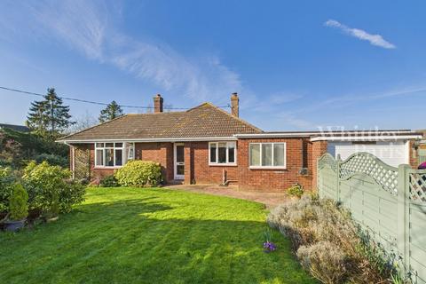 2 bedroom detached bungalow for sale, Rectory Road, Dickleburgh