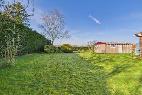 2 bedroom detached bungalow for sale, Rectory Road, Dickleburgh