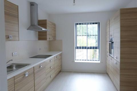 2 bedroom apartment for sale, Kinderlee Way, Chisworth, Glossop