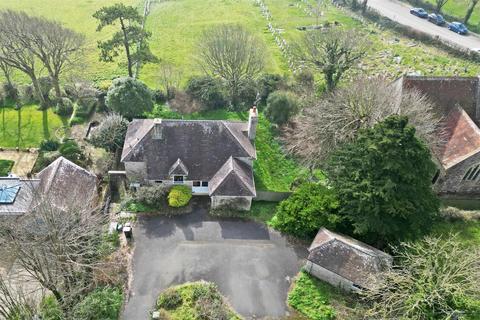 4 bedroom detached house to rent, West Road, West Lulworth