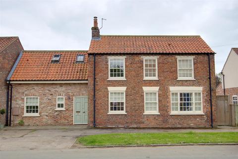 4 bedroom semi-detached house for sale, Main Street, Etton, Beverley