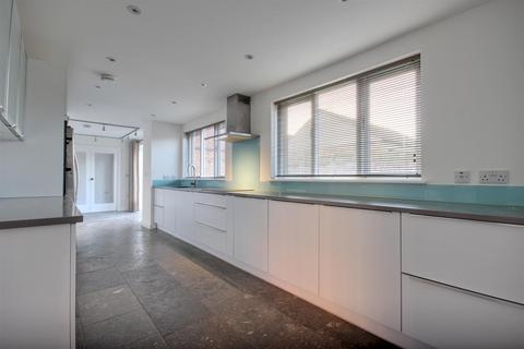 4 bedroom detached house for sale, Main Street, Etton, Beverley