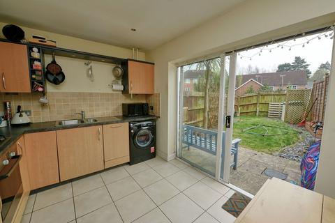 3 bedroom terraced house for sale, Chertsey Street, Fleet GU51