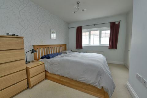 3 bedroom terraced house for sale, Chertsey Street, Fleet GU51