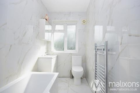 2 bedroom flat for sale, Wychwood Avenue, Thornton Heath CR7