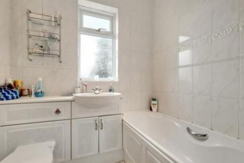6 Fieldend Road, London, SW16 5SS