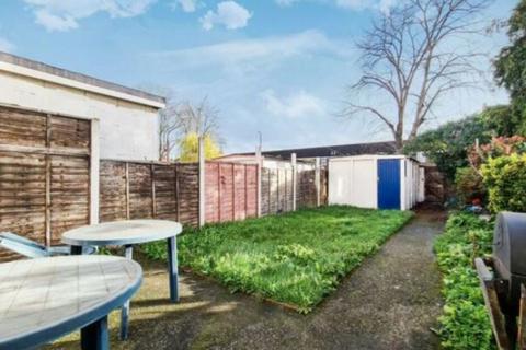 6 Fieldend Road, London, SW16 5SS