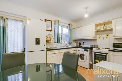 162 Lowry Crescent, Mitcham, CR4 3QU