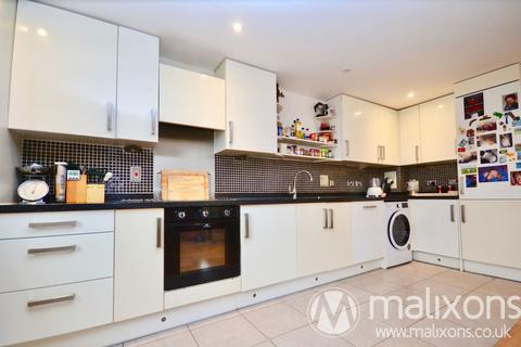 Flat 4, Clover Lodge Talbot Close, Mitcham, CR4 1FE