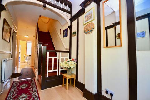 5 Semley Road, London, SW16 4PS