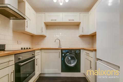 33 Fairfield Close, Mitcham, CR4 3RE