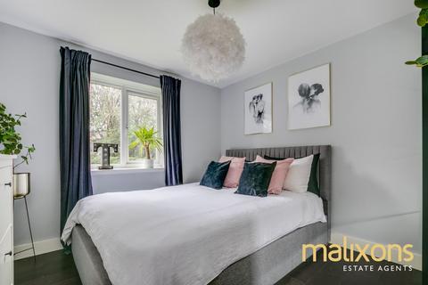 33 Fairfield Close, Mitcham, CR4 3RE