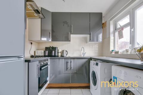 51 Willow View, London, SW19 2UR