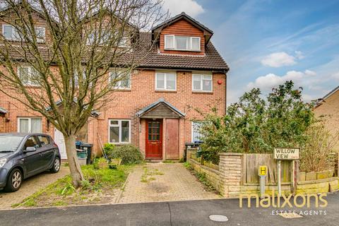 51 Willow View, London, SW19 2UR