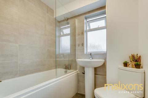 51 Willow View, London, SW19 2UR