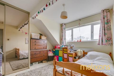51 Willow View, London, SW19 2UR