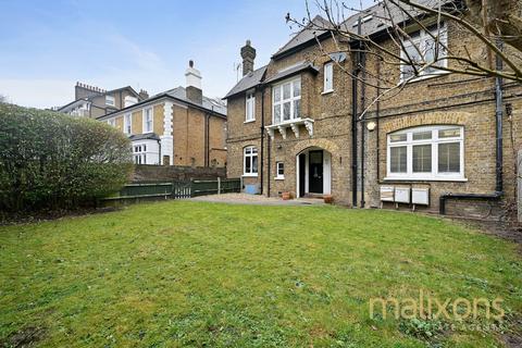 27c Trinity Crescent, London, SW17 7AG