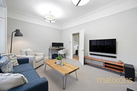 27c Trinity Crescent, London, SW17 7AG