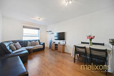 2 bedroom flat to rent, Talbot Close, Mitcham CR4