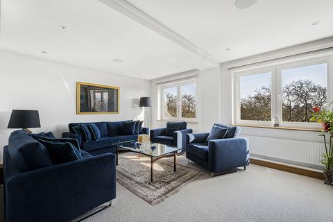 3 bedroom apartment for sale, Piccadilly, London, W1J