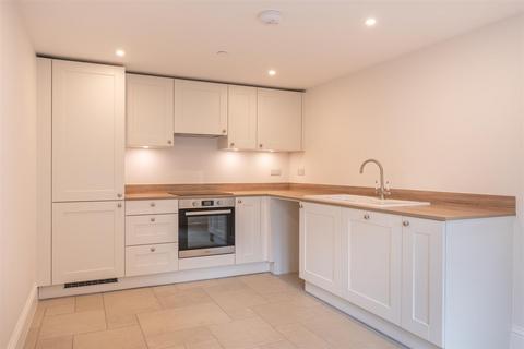 2 bedroom semi-detached house for sale, 5 Crewkerne Place, Bridport