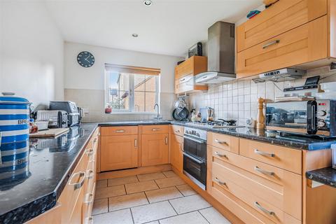 4 bedroom detached house for sale, St Mellion Close, Chippenham