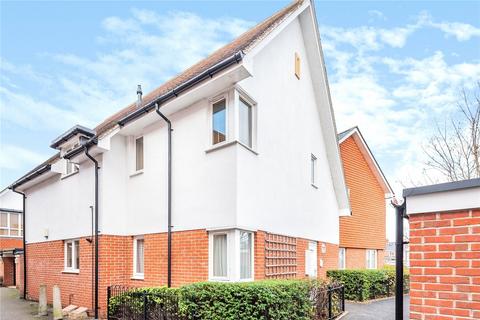 2 bedroom flat for sale, Latimer Street, Romsey, Hampshire, SO51