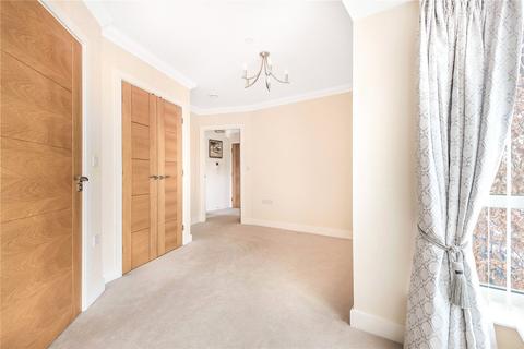 2 bedroom flat for sale, Latimer Street, Romsey, Hampshire, SO51