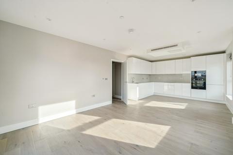 2 bedroom penthouse for sale, Hyde Apartments, London, SW11