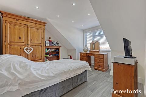 10 Bootham Road, Billericay, CM12 9NG