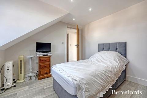 10 Bootham Road, Billericay, CM12 9NG