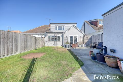 10 Bootham Road, Billericay, CM12 9NG
